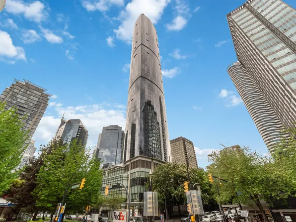 938 Nelson St #4303, Vancouver, BC V6Z 3A7