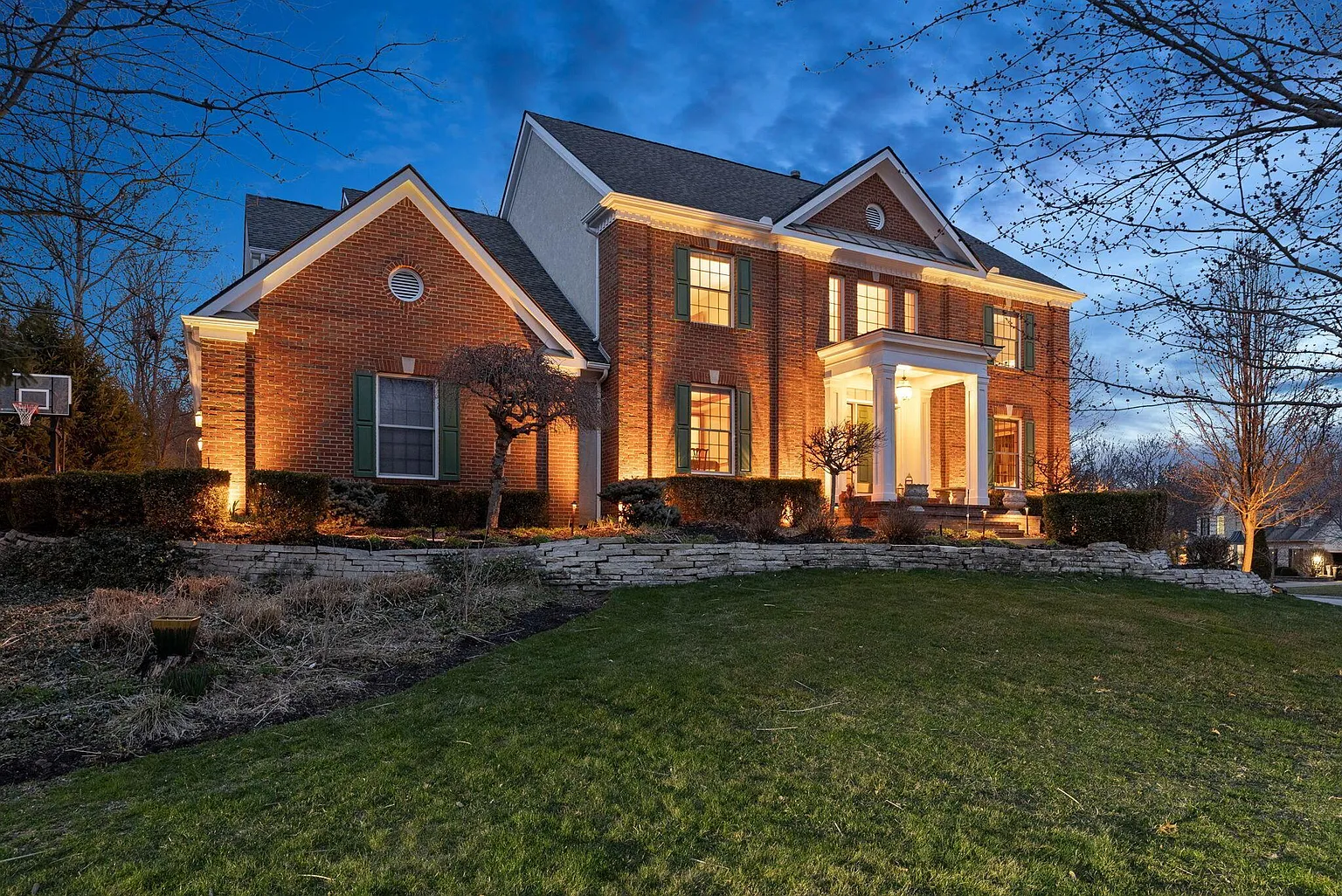 432 Engelwood Ct photo 1