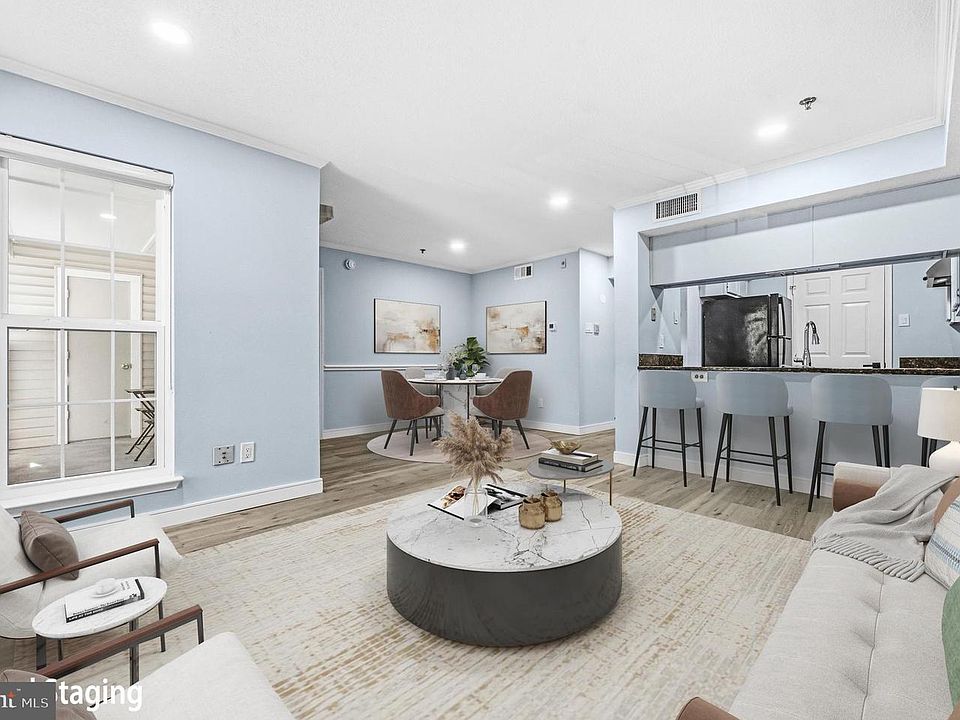 1st image of 1524 Lincoln Way APT 107