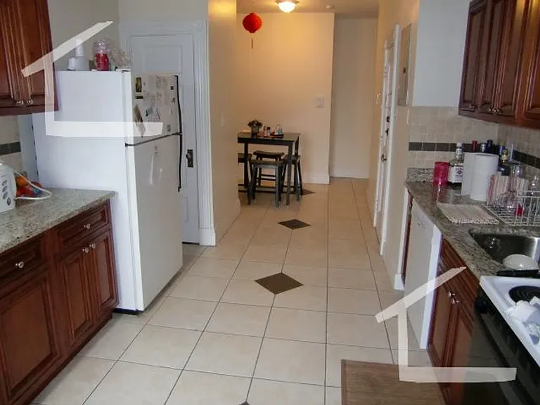 26 Euston St #5 — Photo 6