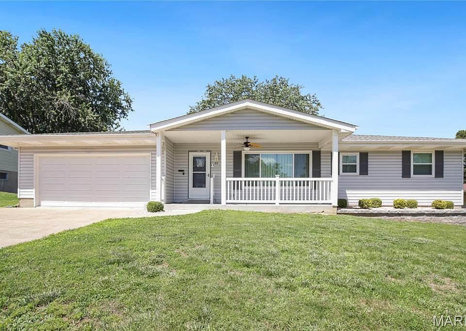 1st image of 30 Roesner Pl