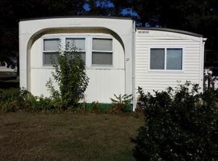 27 Bayberry Ln, Plymouth, MA 02360