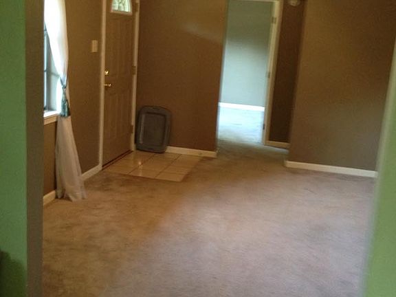 3rd image of 1015 Twilight Ln