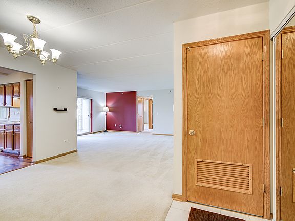 4th image of 6865 Forestview Dr APT 1D