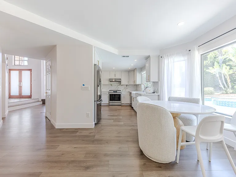 903 Sol Vista Way — Photo 9