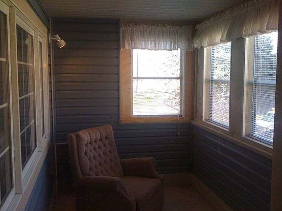 Cozy 3 season porch