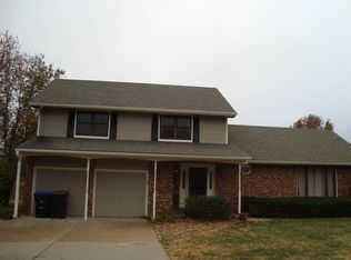 6921 SW 33rd St, Topeka, KS 66614