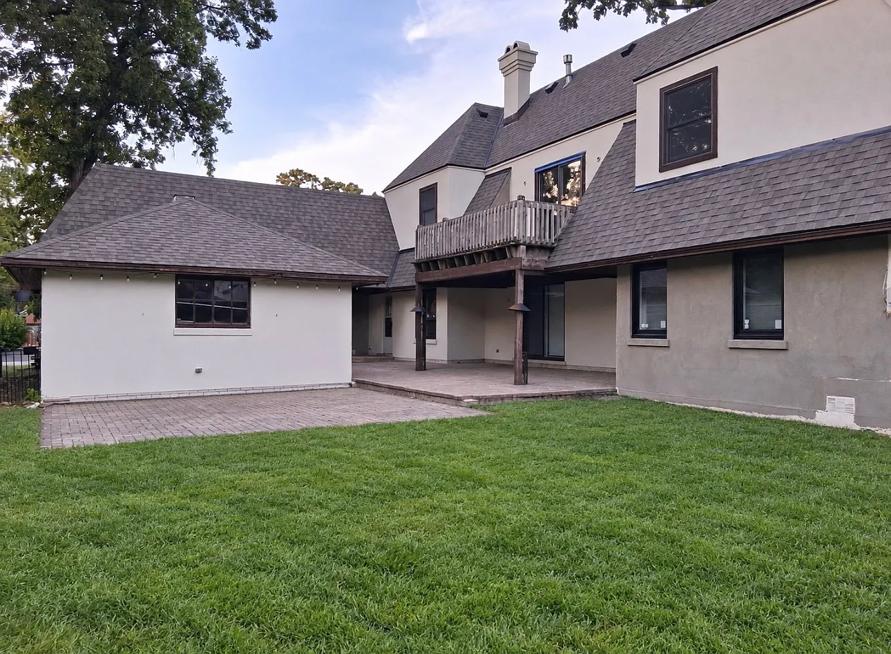 5 bed, 2800 sqft, $3,950 — Photo 2