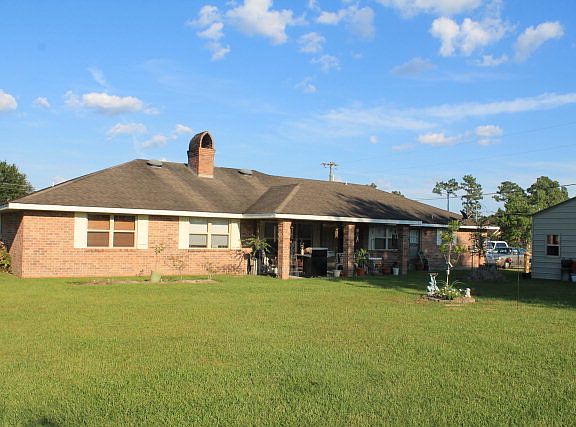 4th image of 3111 Fairway Dr