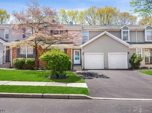 150 Nantwich Ct, Franklin Twp., NJ 08873