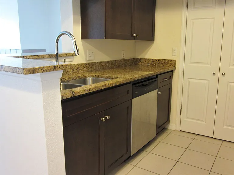 10200 Gandy Blvd N #514 — Photo 12