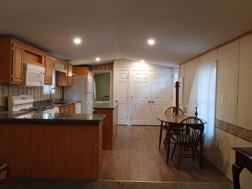 1st image of 113 Washington St #17