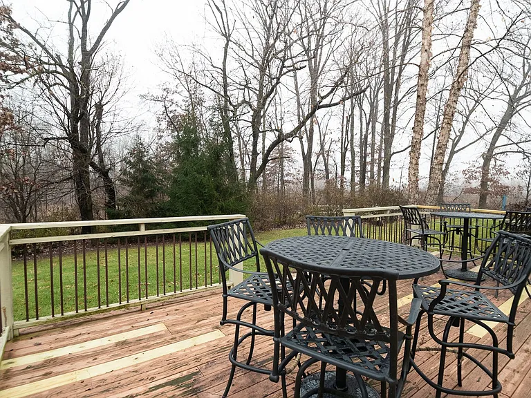 405 Galway Dr — Photo 60