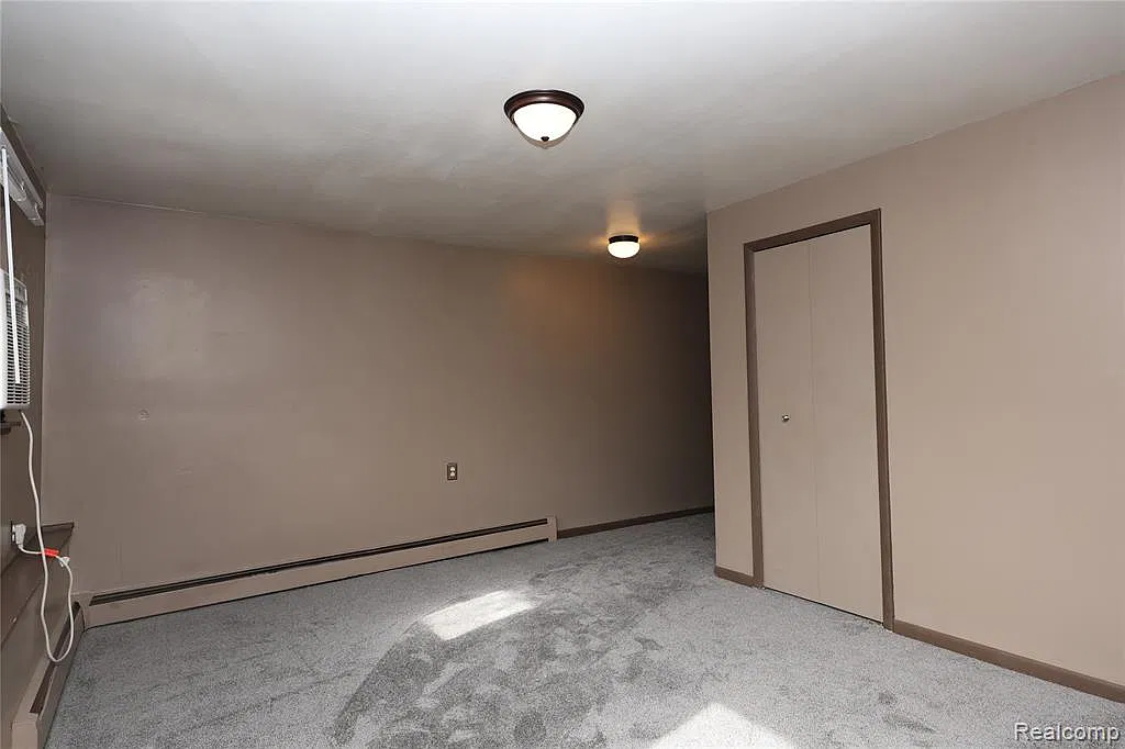 1 bed, 1.0 bath, 462 sqft, $975 — Photo 2