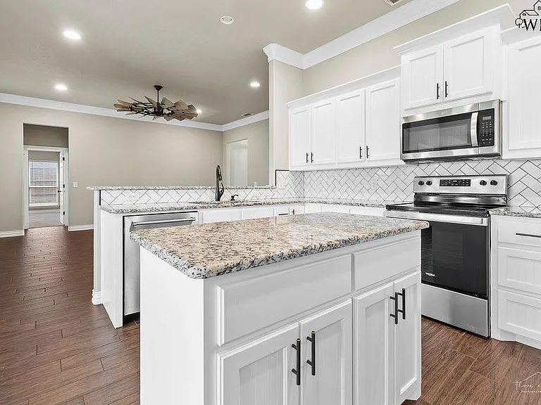 4815 Falcon Crest Blvd — Photo 7