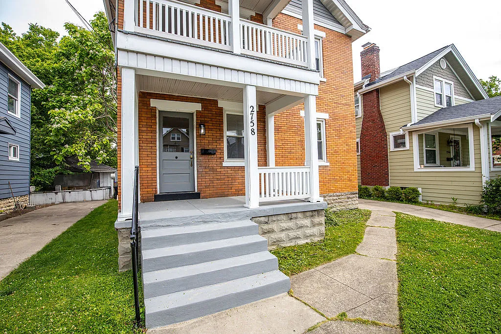 Building Photo - 2758 Minot Ave #1