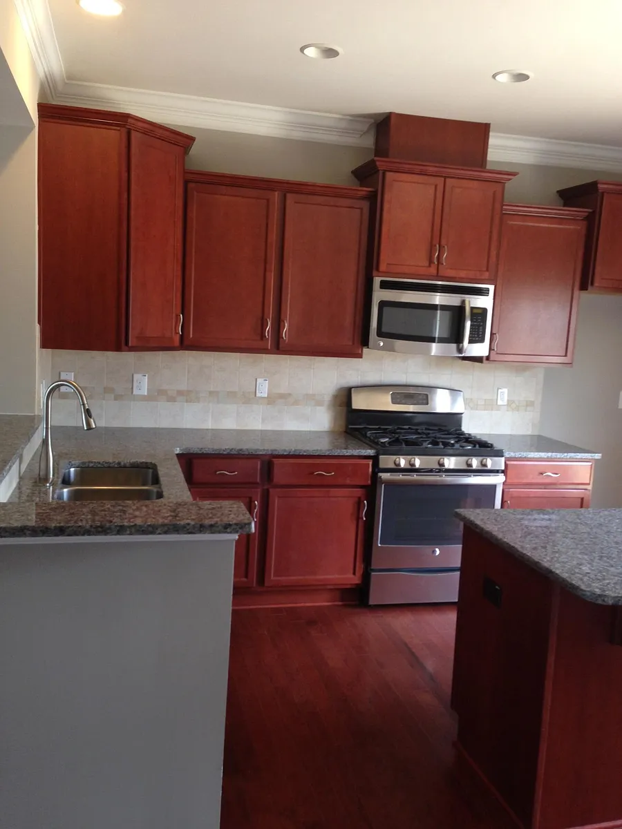 Building Photo - 409 Village Commons Ln