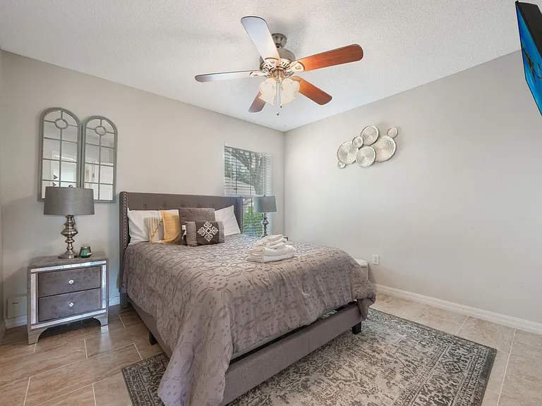 2465 Saint Augustine Blvd — Photo 12