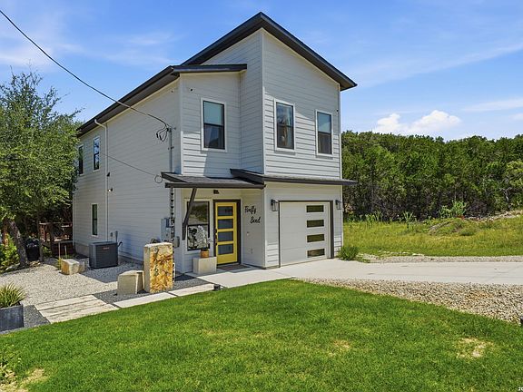 2nd image of 713 Firefly Dr