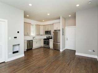 449 N Carpenter St REAR 3R, Chicago, IL 60642