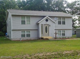 278 N Vista Ter, Muskegon, MI