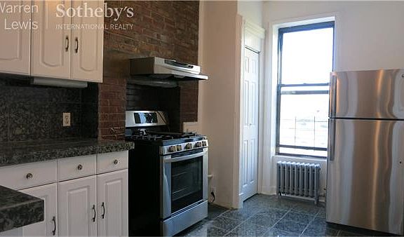 3rd image of 441 Tompkins Ave APT 4