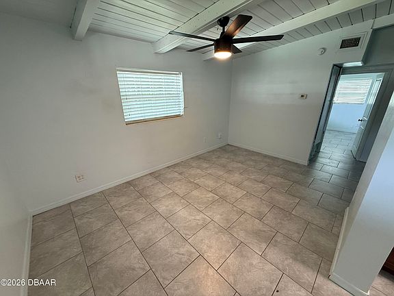 5th image of 430 Dorothy Ave