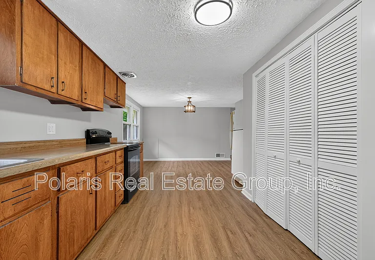 4419 Charles Dr — Photo 13