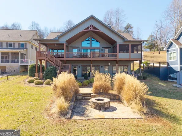 577 Beech Cove Dr, Hiawassee, GA 30546