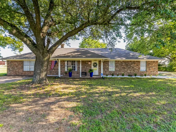 705 E Woodland St, Collinsville, TX 76233