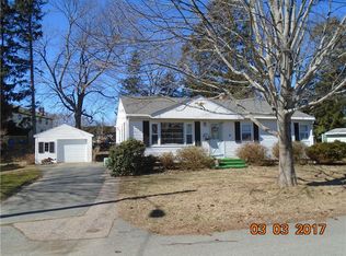 3 Wood Rd, Middletown, RI 02842