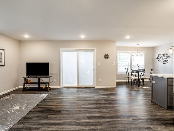5th image of 2323 E 57th St