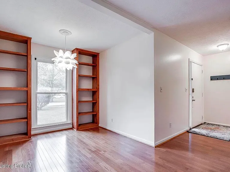705 Marquette Dr — Photo 10