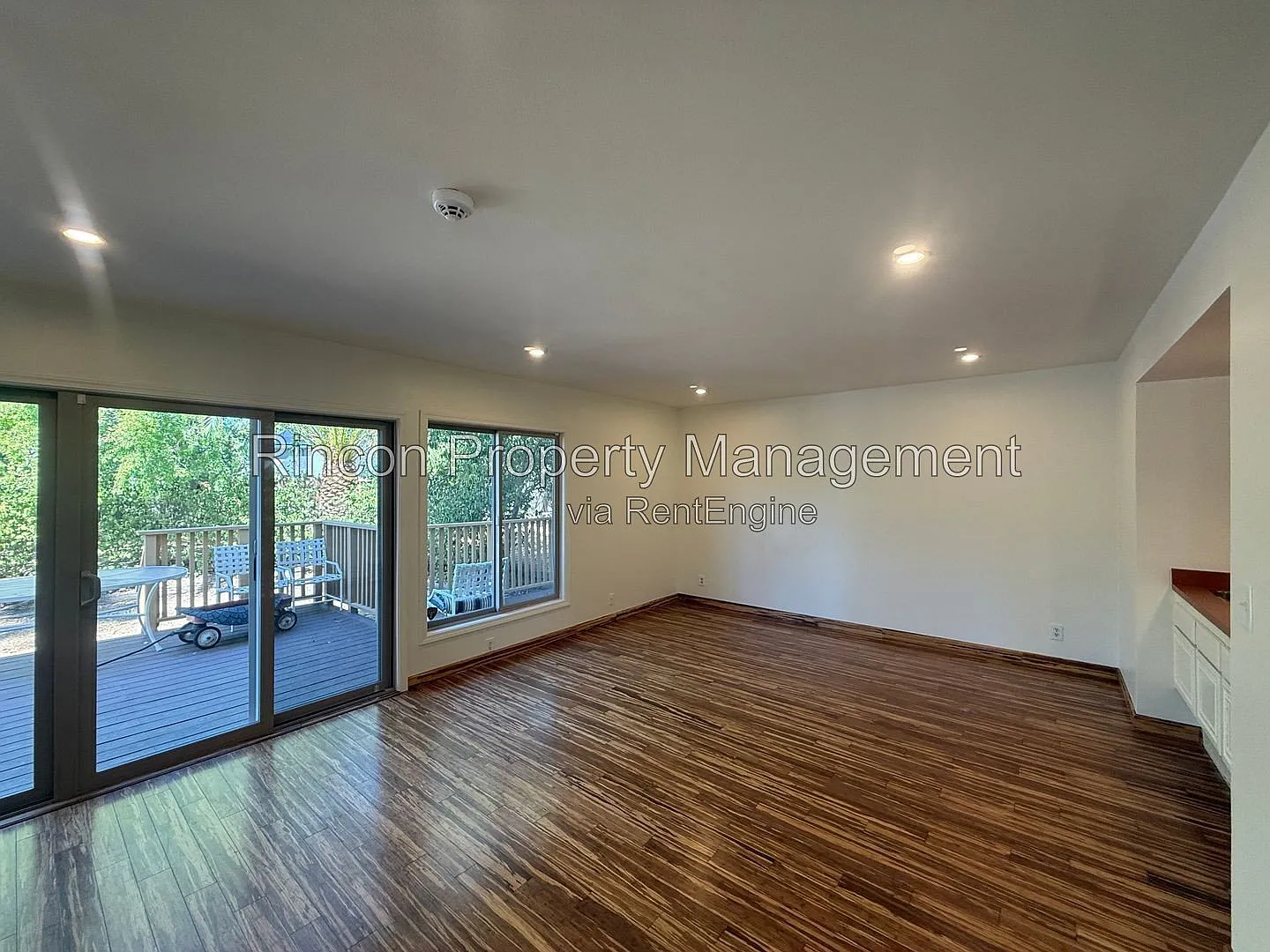 3 bed, 2.5 bath, 1914 sqft, $5,195 — Photo 4