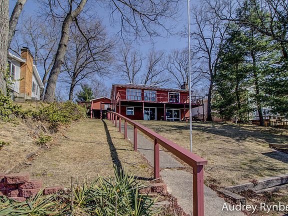 3rd image of 8529 S Pine Point Dr