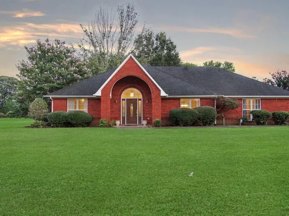15440 Clodessa Dr, Athens, AL 35611