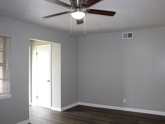 5th image of 2700 Knox Dr