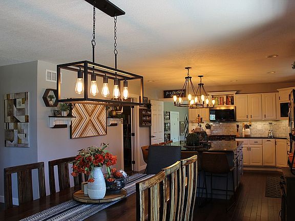 4th image of 1190 Indian Creek Cir
