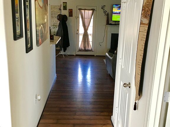 5th image of 7091 Ravenscraig Cres