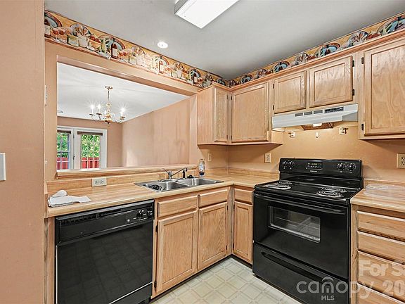 5th image of 9610 Green Gable Ct