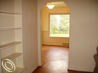 5th image of 2112 Thomas Ave