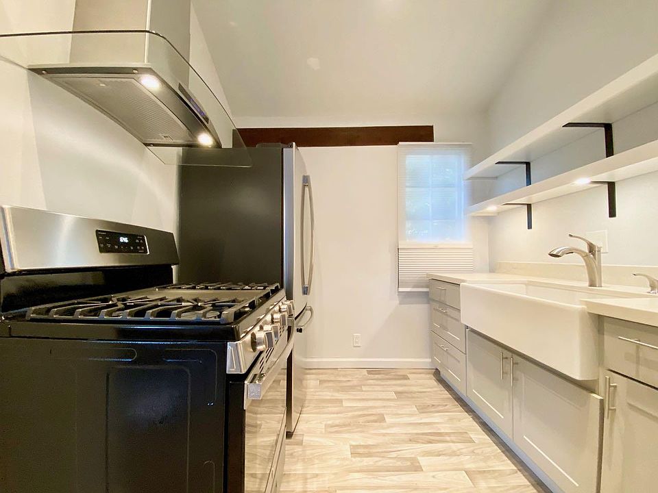 1st image of 1644 Hillview Pl #B