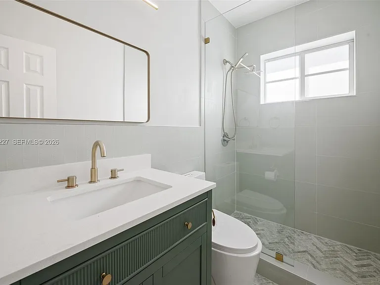 7315 Byron Ave #10 — Photo 15