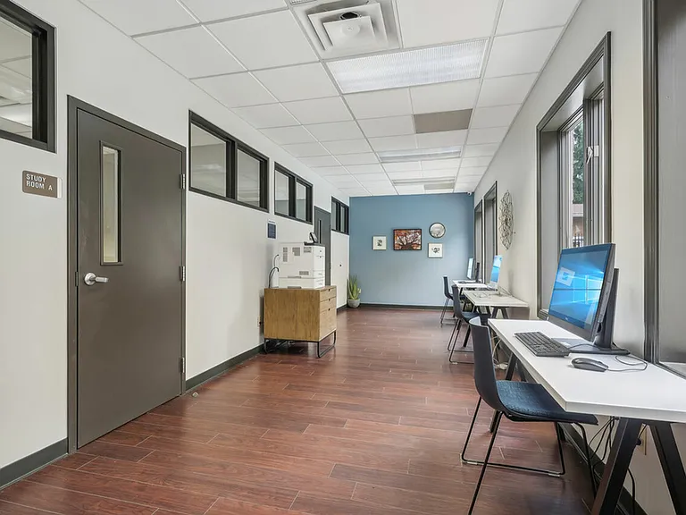 Stay productive with the computer lab and study area at University Oaks Apartments near Kent State University.