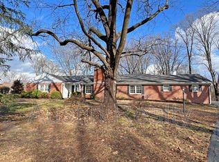 9 Outer Ladue Dr, Saint Louis, MO 63131