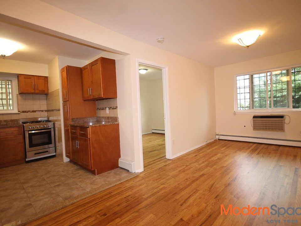 1st image of 3252 38th St APT 1F