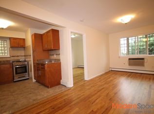 3252 38th St APT 1F, Astoria, NY 11103