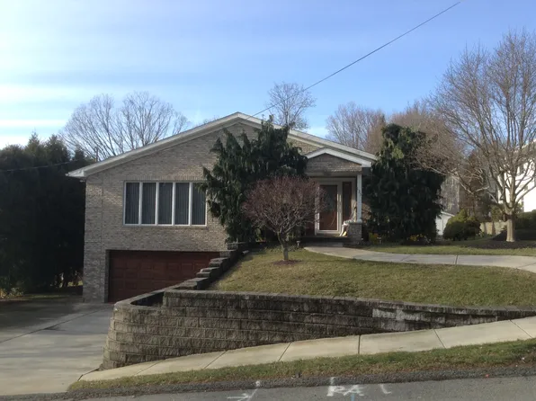 135 Burcher St #L-17, Clarks Summit, PA 18411