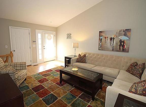 2nd image of 3822 Southern Manor Dr