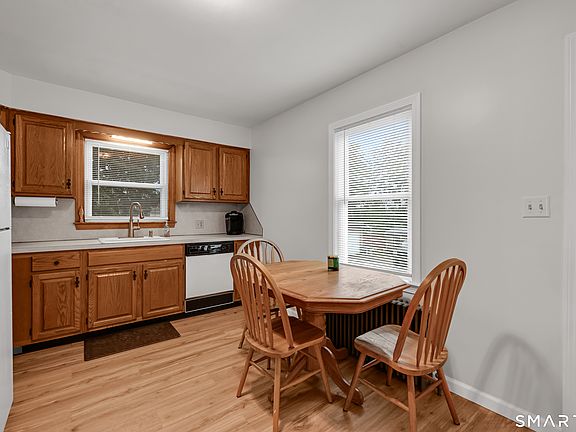 5th image of 34 Brighton Street